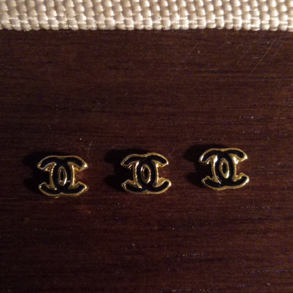 NEW CC BLACK ENAMEL AND GOLD 3D METAL NAIL CHARMS 3 PIECES